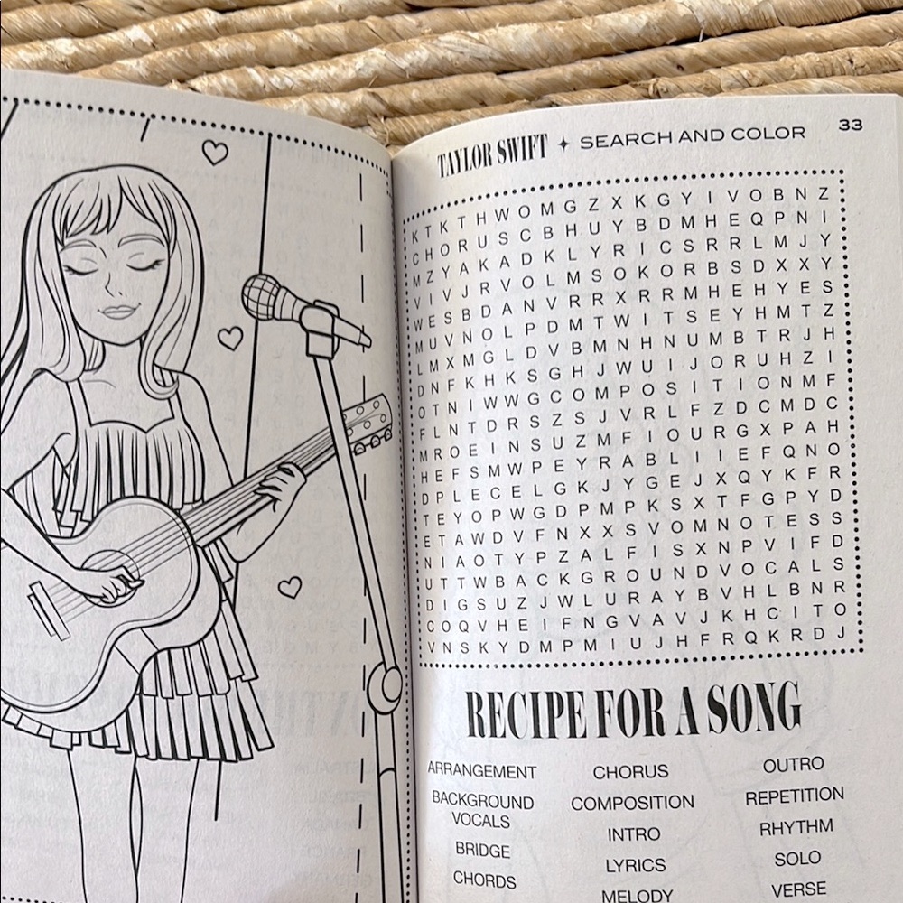 🆕 Taylor Swift Word Search & Coloring Book. NWT 🪩 - Picture 4 of 6